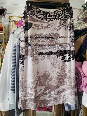 Women's Printed A-Line Skirt in Beige and Black